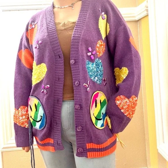Vibrant Heart Patterned Women's Cardigan - Picture 3 of 9